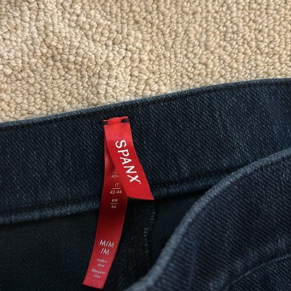 Spanx fitted dark washed jeans - Picture 2 of 10